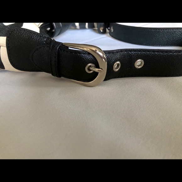 CONCEALED CARRY PURSE ZEBRA PRINT SHOULDER BAG OUTSIDE POCKET PEACE SIGN NEW13X9 - Picture 9 of 12